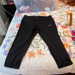 Nike Cropped Running Tights with mesh at calves, 1X